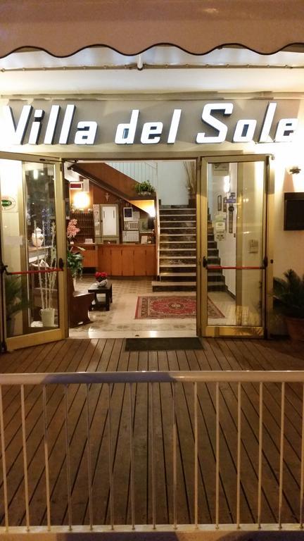 Hotel Villa Del Sole Rímini Exterior foto
