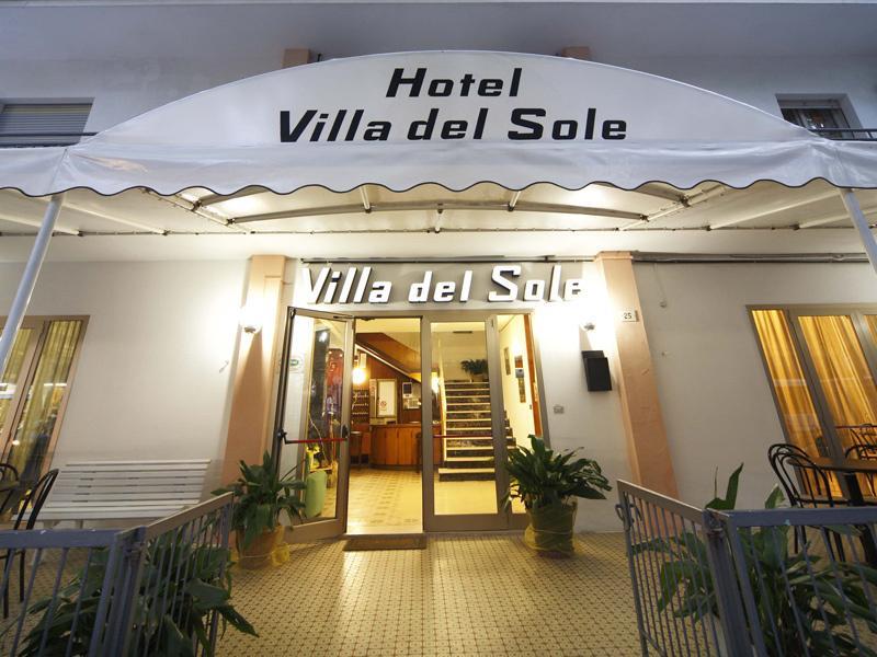 Hotel Villa Del Sole Rímini Exterior foto